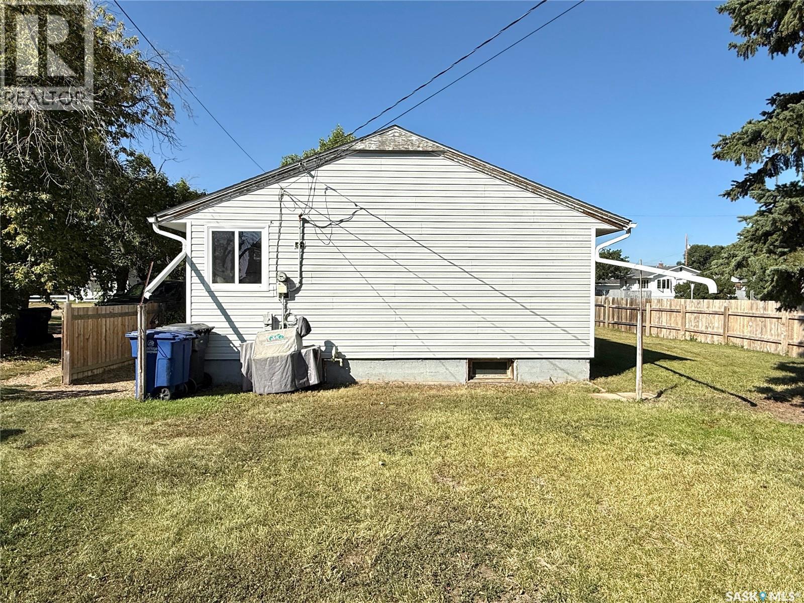 301 26th Street W, Battleford, Saskatchewan  S0M 0E0 - Photo 5 - SK046381