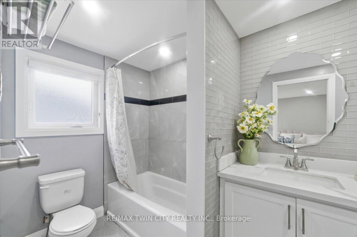 86 Carlyle Drive, Kitchener, Ontario  N2P 1P5 - Photo 19 - X13703752