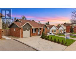 86 CARLYLE DRIVE, Kitchener, Ontario