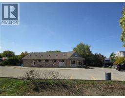 520 HIGHWAY 8, Stoney Creek, Ontario