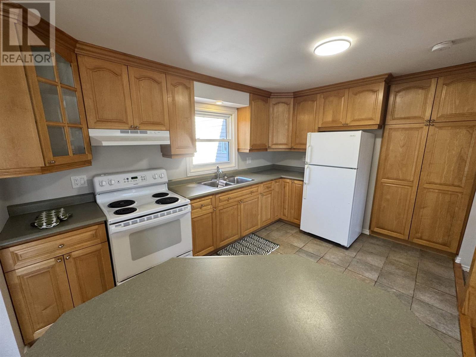 44 Macdonald Ct, Elliot Lake, Ontario  P5A 2V2 - Photo 12 - SM261580