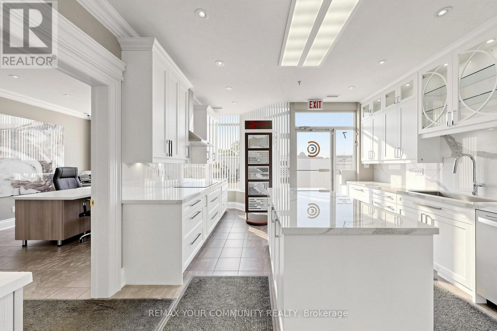 7 - 561 Edward Avenue, Richmond Hill, Ontario  L4C 9W6 - Photo 4 - N13702232