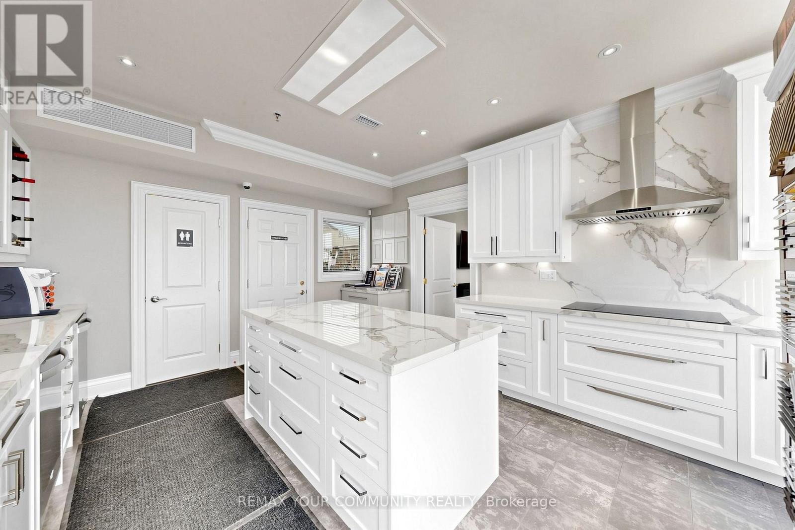 7 - 561 Edward Avenue, Richmond Hill, Ontario  L4C 9W6 - Photo 6 - N13702232