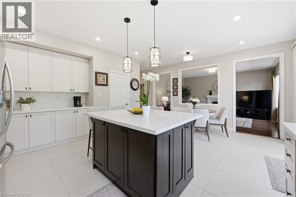 2295 Glazebrook Circle, Oakville, Ontario  L6M 5B5 - Photo 7 - 40857302