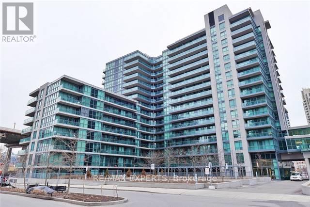 1605 - 215 FORT YORK BOULEVARD