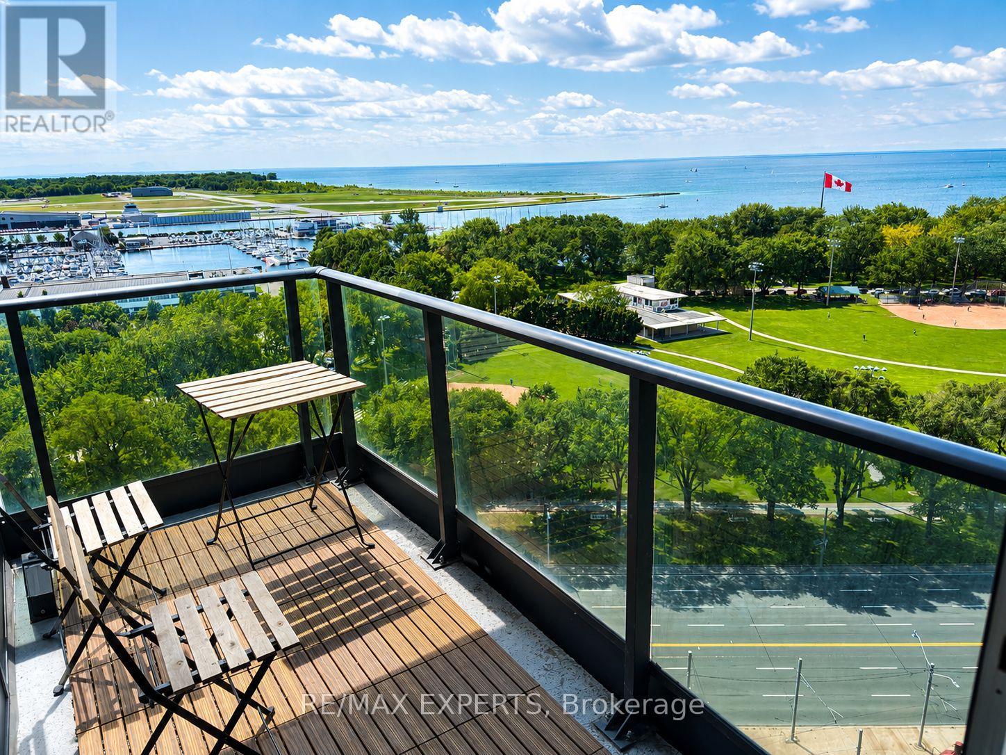 1605 - 215 Fort York Boulevard, Toronto, Ontario  M5V 4A2 - Photo 10 - C13703766