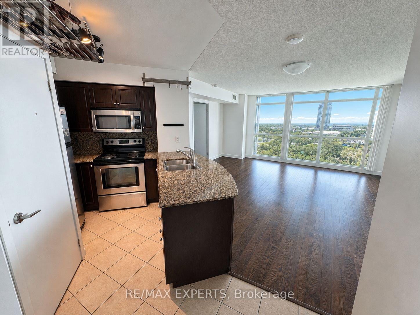1605 - 215 Fort York Boulevard, Toronto, Ontario  M5V 4A2 - Photo 5 - C13703766