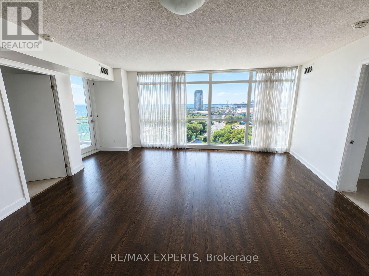 1605 - 215 Fort York Boulevard, Toronto, Ontario  M5V 4A2 - Photo 6 - C13703766