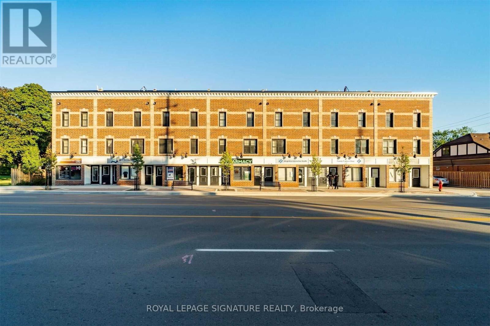 202 - 760 LAKESHORE ROAD E, Mississauga, Ontario