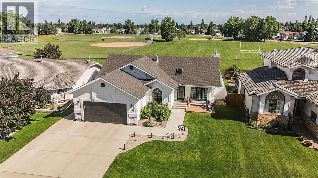 14 Denison Crescent, Red Deer, Alberta  T4R 2E9 - Photo 2 - A2334467