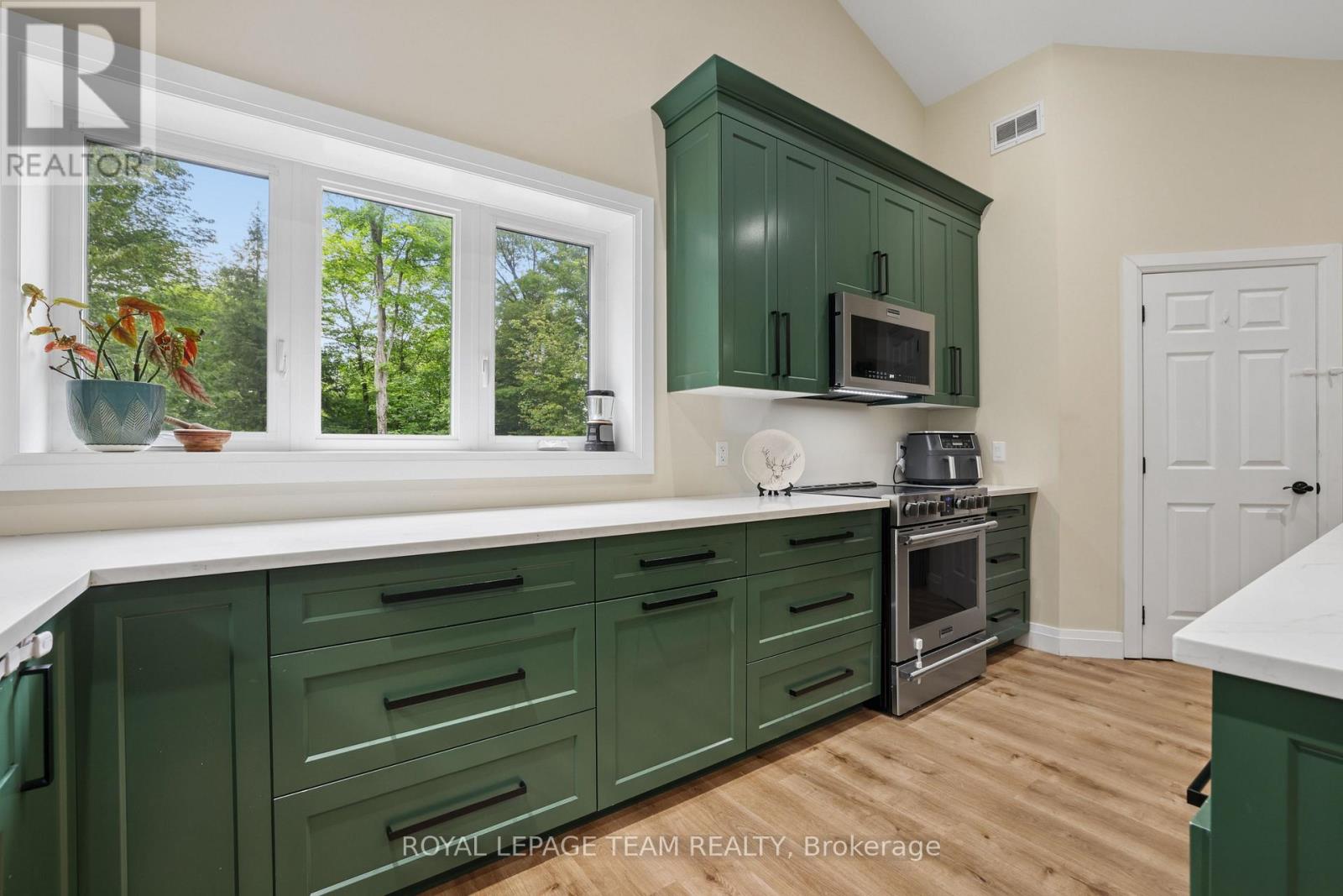 921 Ferguson Lake Road, Greater Madawaska, Ontario  K0J 1H0 - Photo 17 - X13703814