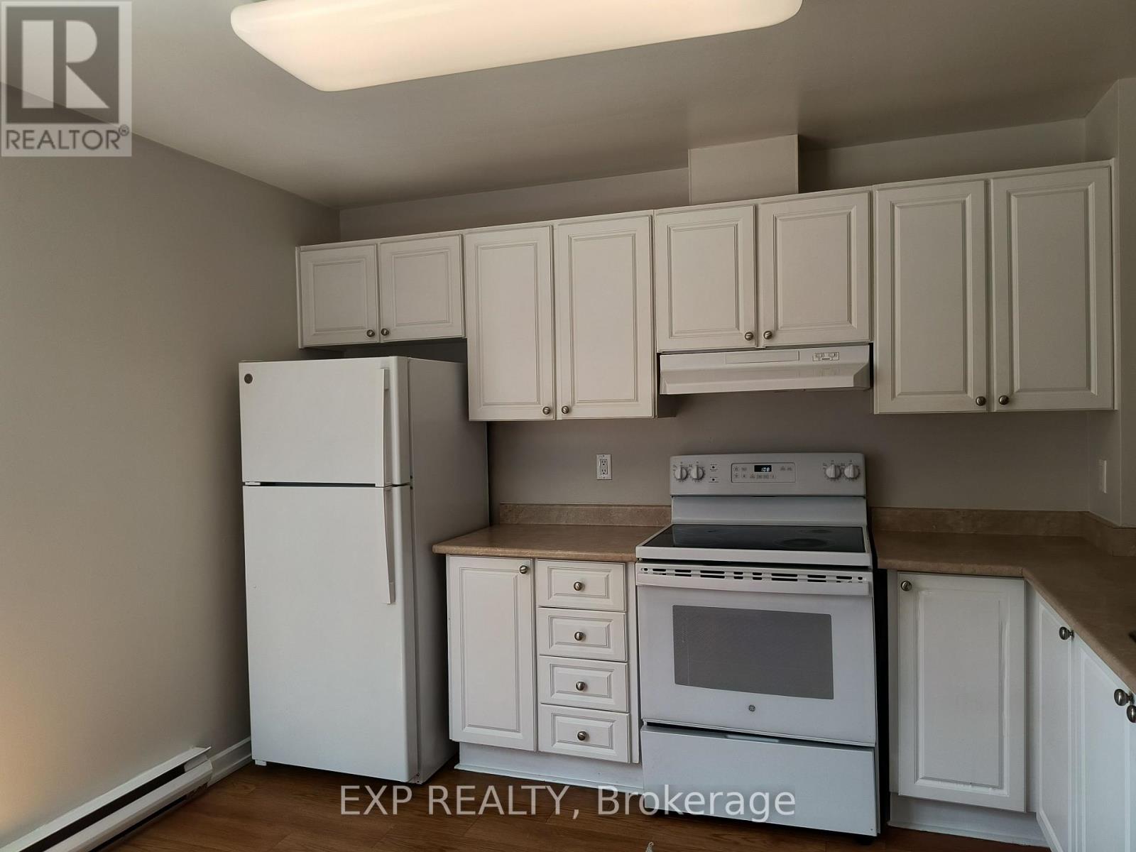 003 - 1310 Richmond Road, Ottawa, Ontario  K2B 8L3 - Photo 2 - X13703828