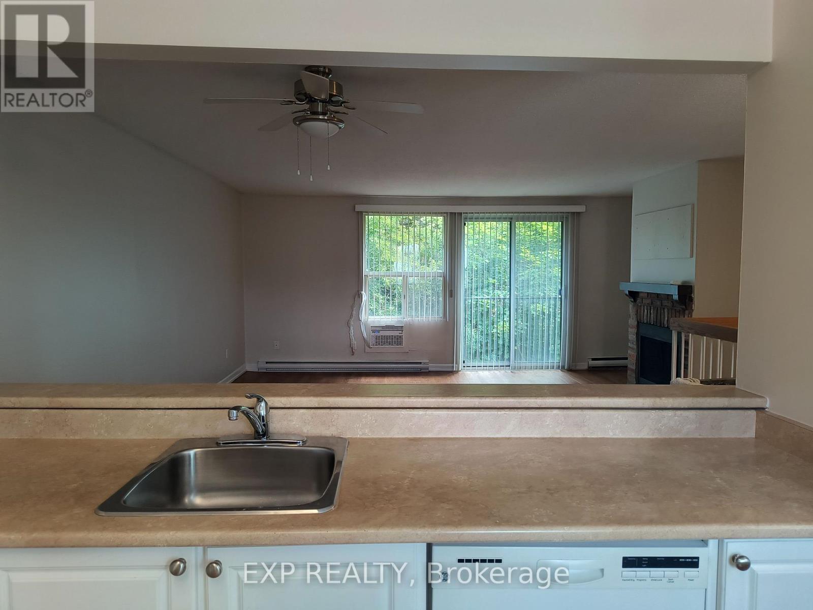 003 - 1310 Richmond Road, Ottawa, Ontario  K2B 8L3 - Photo 3 - X13703828