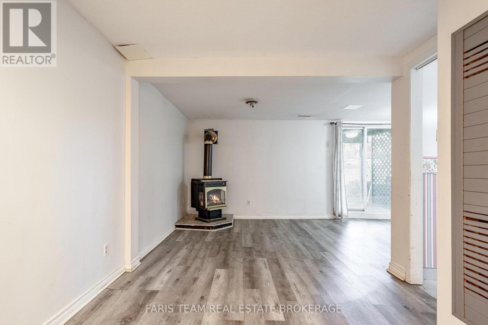 58 Chaucer Crescent, Barrie, Ontario  L4N 4T7 - Photo 22 - S13697114