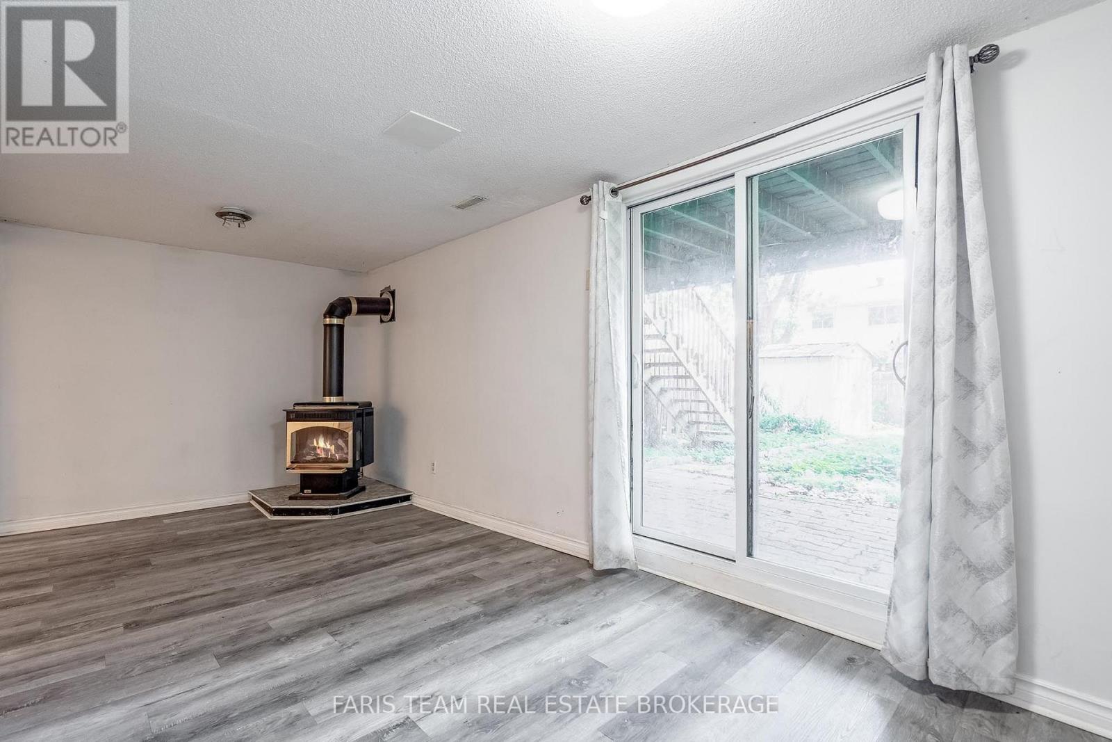 58 Chaucer Crescent, Barrie, Ontario  L4N 4T7 - Photo 24 - S13697114