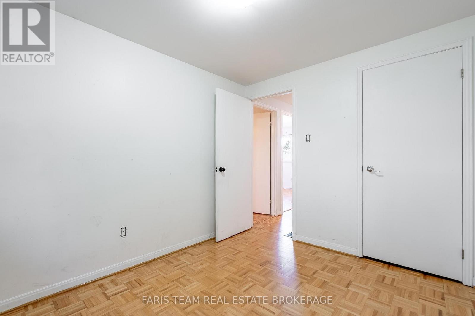 58 Chaucer Crescent, Barrie, Ontario  L4N 4T7 - Photo 20 - S13697114