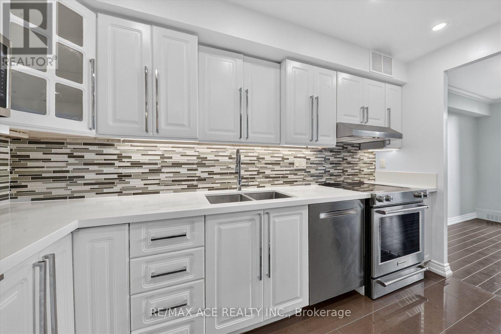 624 - 60 SOUTHPORT STREET, Toronto, Ontario