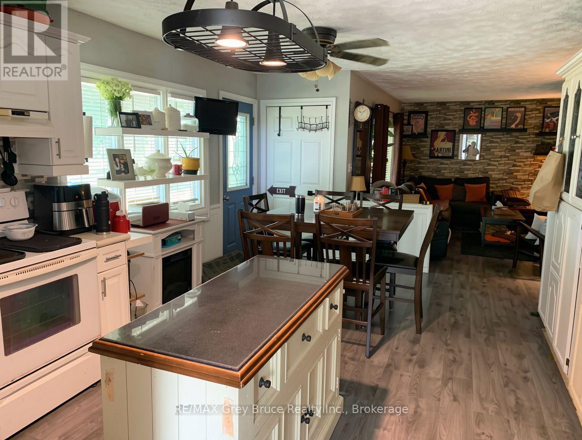 21484 Grey 16 Road, Chatsworth, Ontario N0H 2N0 - Photo 8 - X13703818