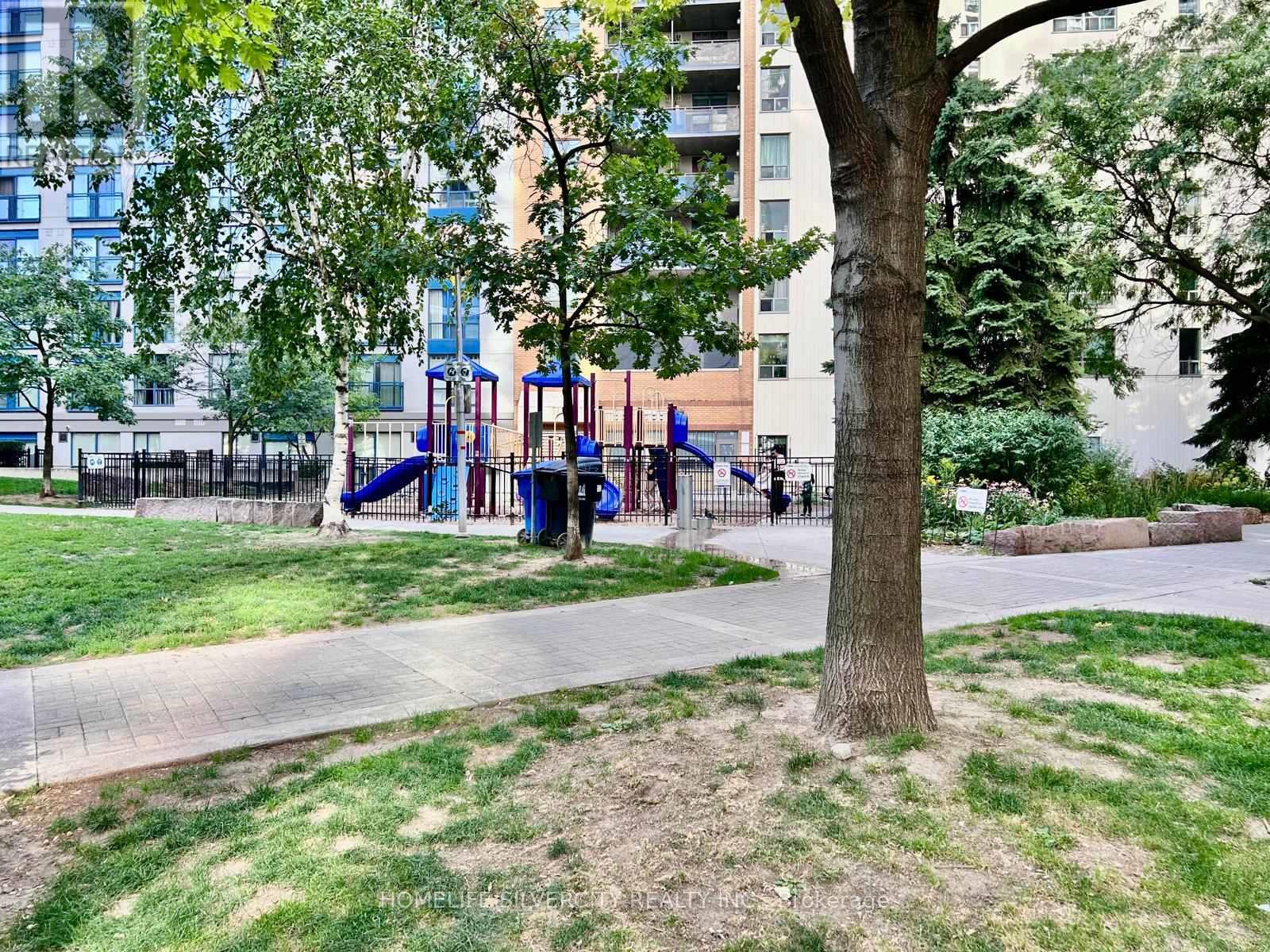 302 - 76 Shuter Street, Toronto, Ontario  M5M 1B4 - Photo 17 - C13703820
