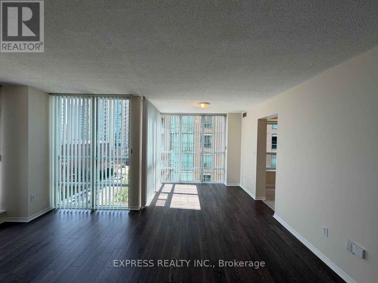 715 - 39 Pemberton Avenue, Toronto, Ontario M2M 4L6 - Photo 5 - C13703848