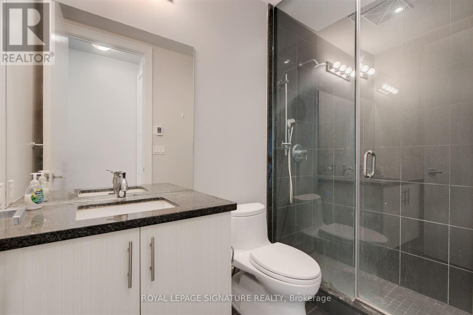 424 - 29 Queens Quay E, Toronto, Ontario  M5E 0A4 - Photo 12 - C13703852