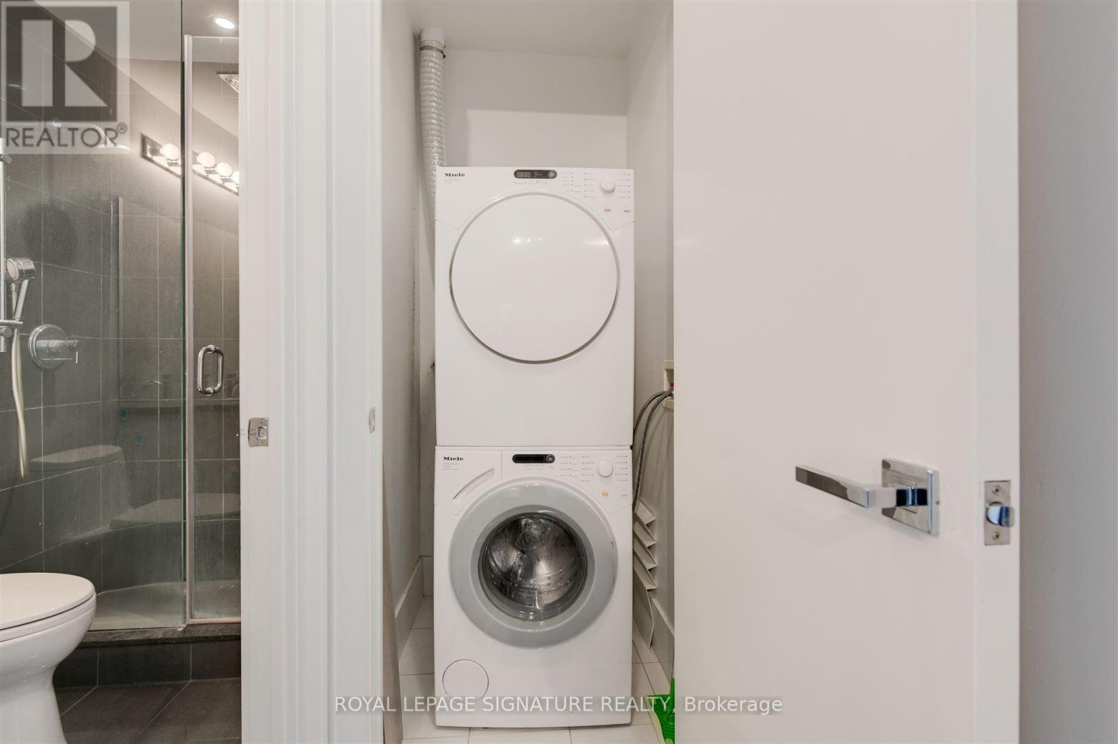 424 - 29 Queens Quay E, Toronto, Ontario  M5E 0A4 - Photo 13 - C13703852