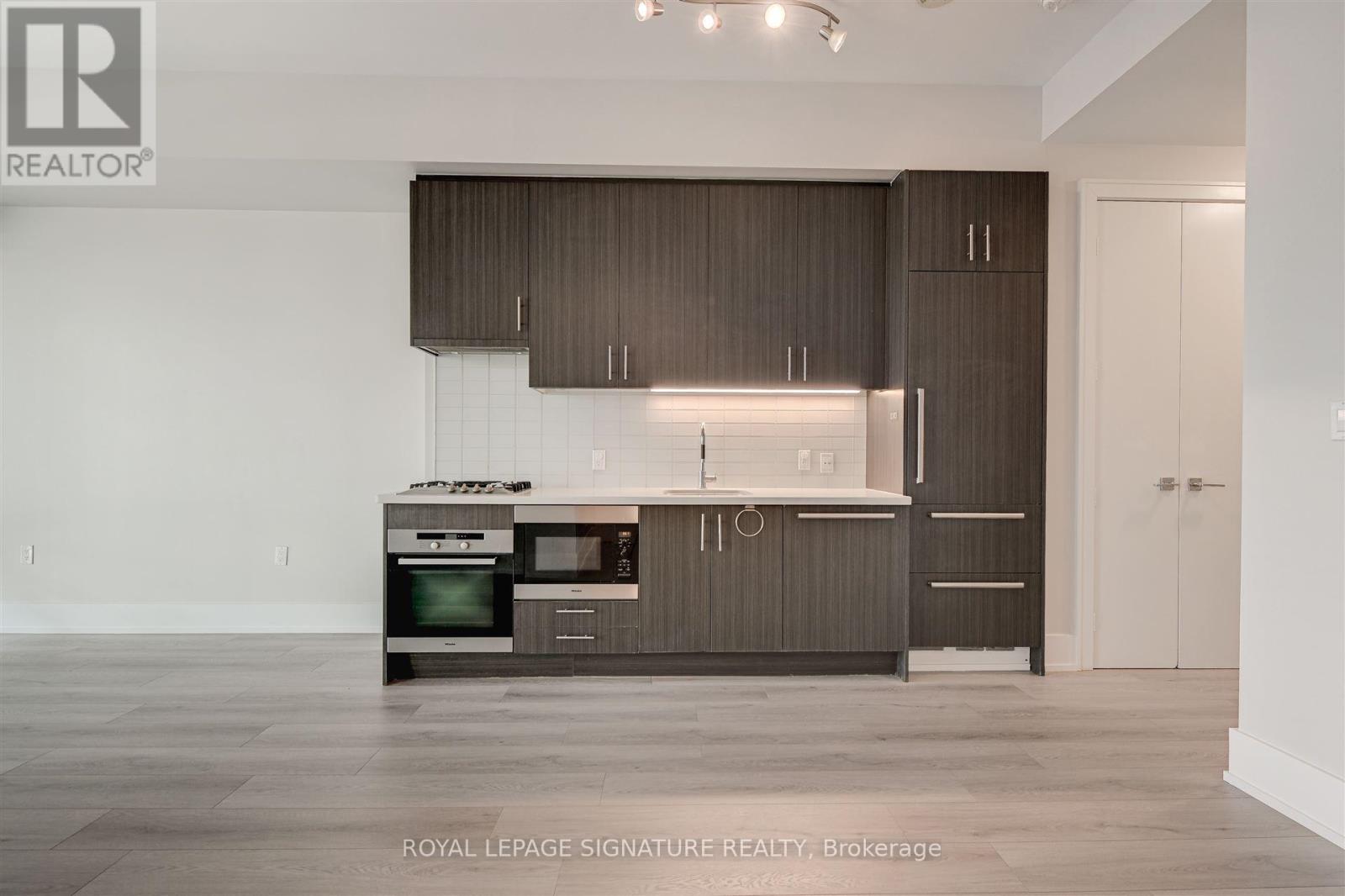 424 - 29 Queens Quay E, Toronto, Ontario  M5E 0A4 - Photo 4 - C13703852