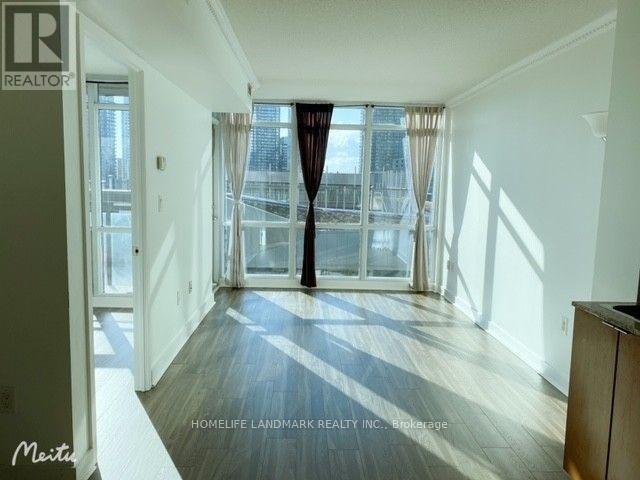 701 - 15 Fort York Boulevard, Toronto, Ontario M5V 3Y4 - Photo 2 - C13703856