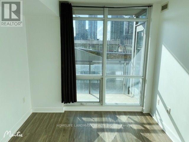 701 - 15 Fort York Boulevard, Toronto, Ontario M5V 3Y4 - Photo 4 - C13703856