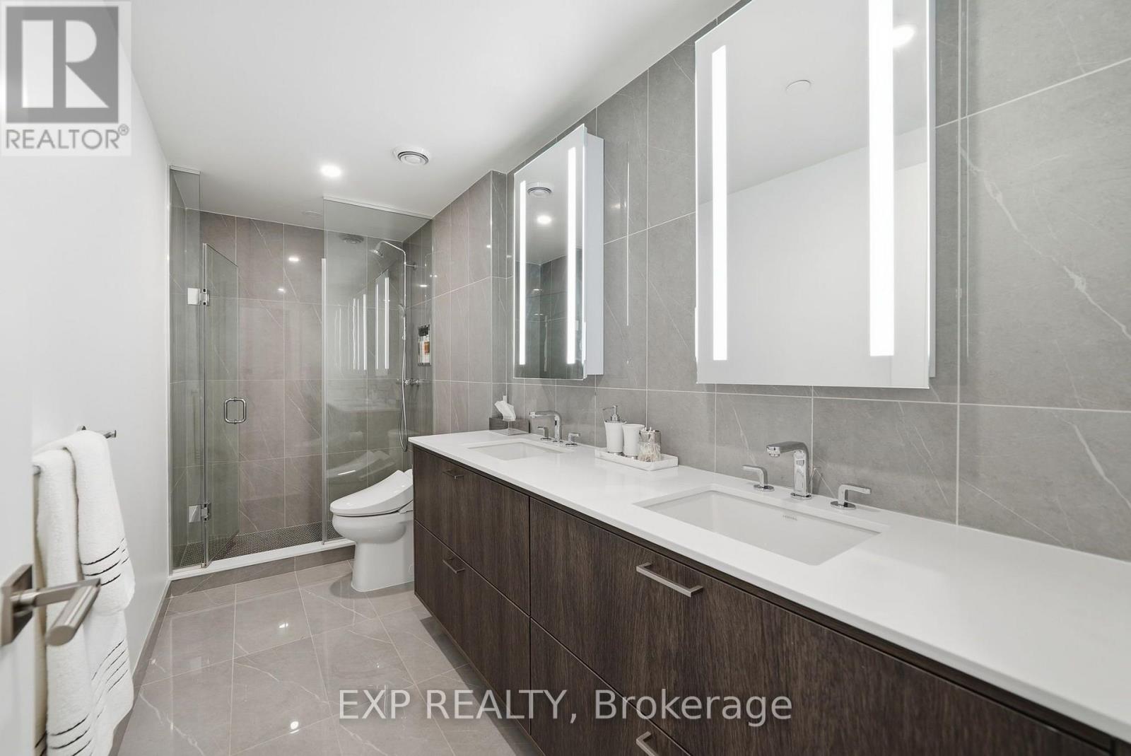 2301 - 30 Inn On The Park Drive, Toronto, Ontario  M3C 0P7 - Photo 13 - C13703864
