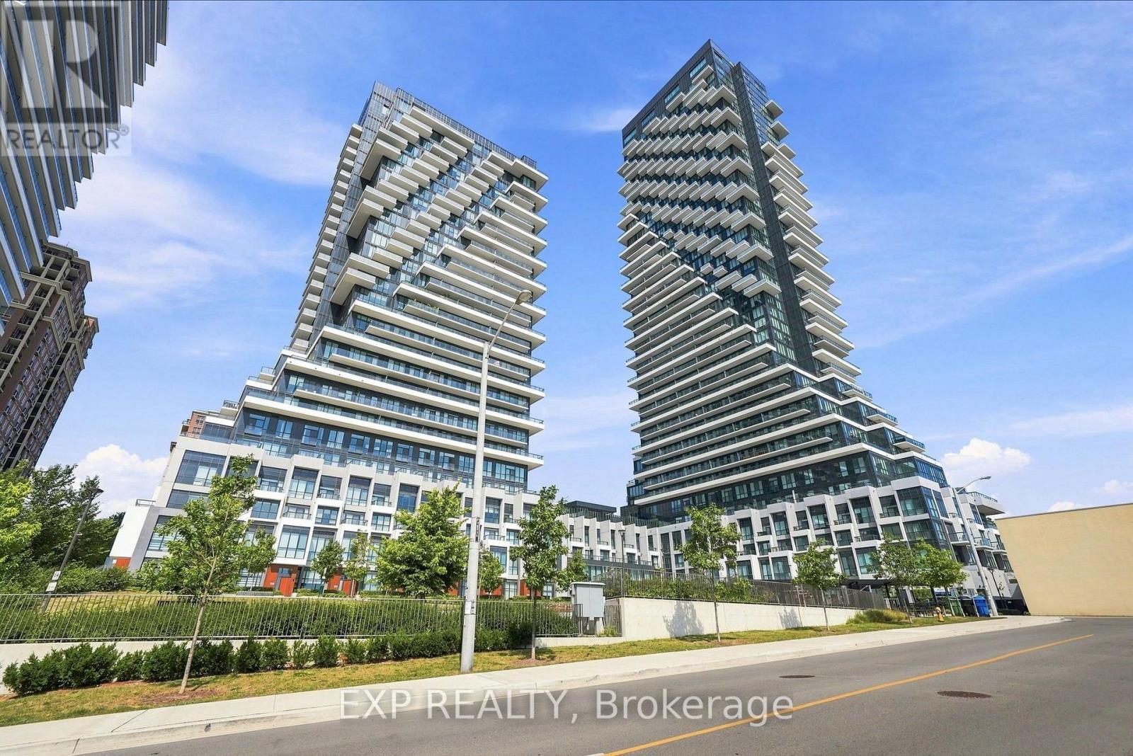 2301 - 30 Inn On The Park Drive, Toronto, Ontario  M3C 0P7 - Photo 2 - C13703864