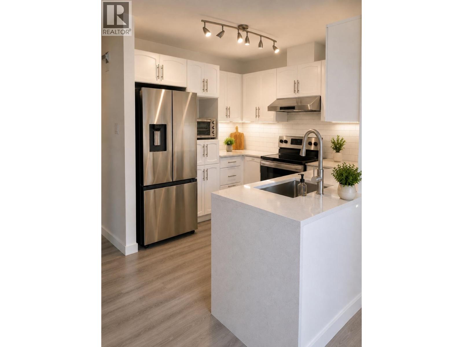 31 11502 Burnett Street, Maple Ridge, British Columbia  V2X 0Y2 - Photo 2 - R3133376