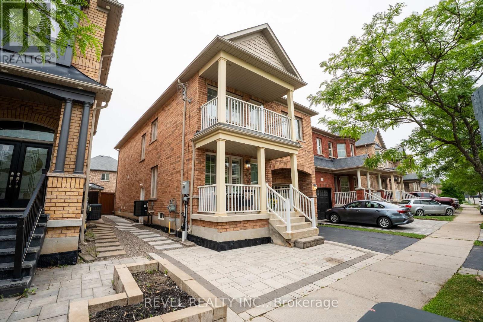 256 Giddings Crescent, Milton, Ontario  L9T 7A7 - Photo 2 - W13703786