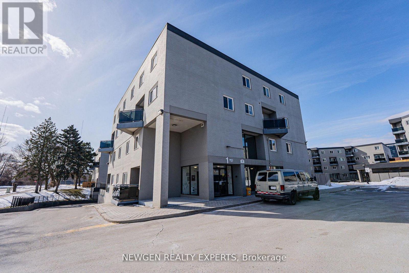 88 - 2001 Bonnymede Drive, Mississauga, Ontario  L5J 4H8 - Photo 2 - W13703792