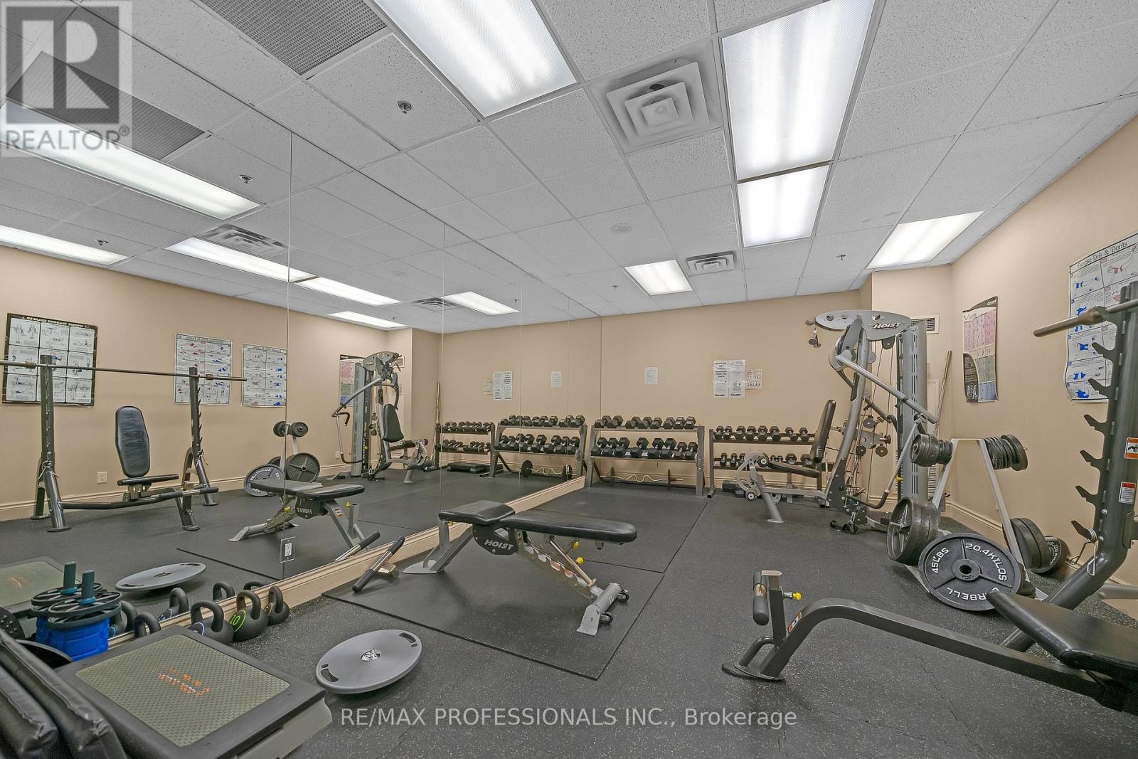 402 - 9 Michael Power Place, Toronto, Ontario  M9A 0A5 - Photo 13 - W13703836