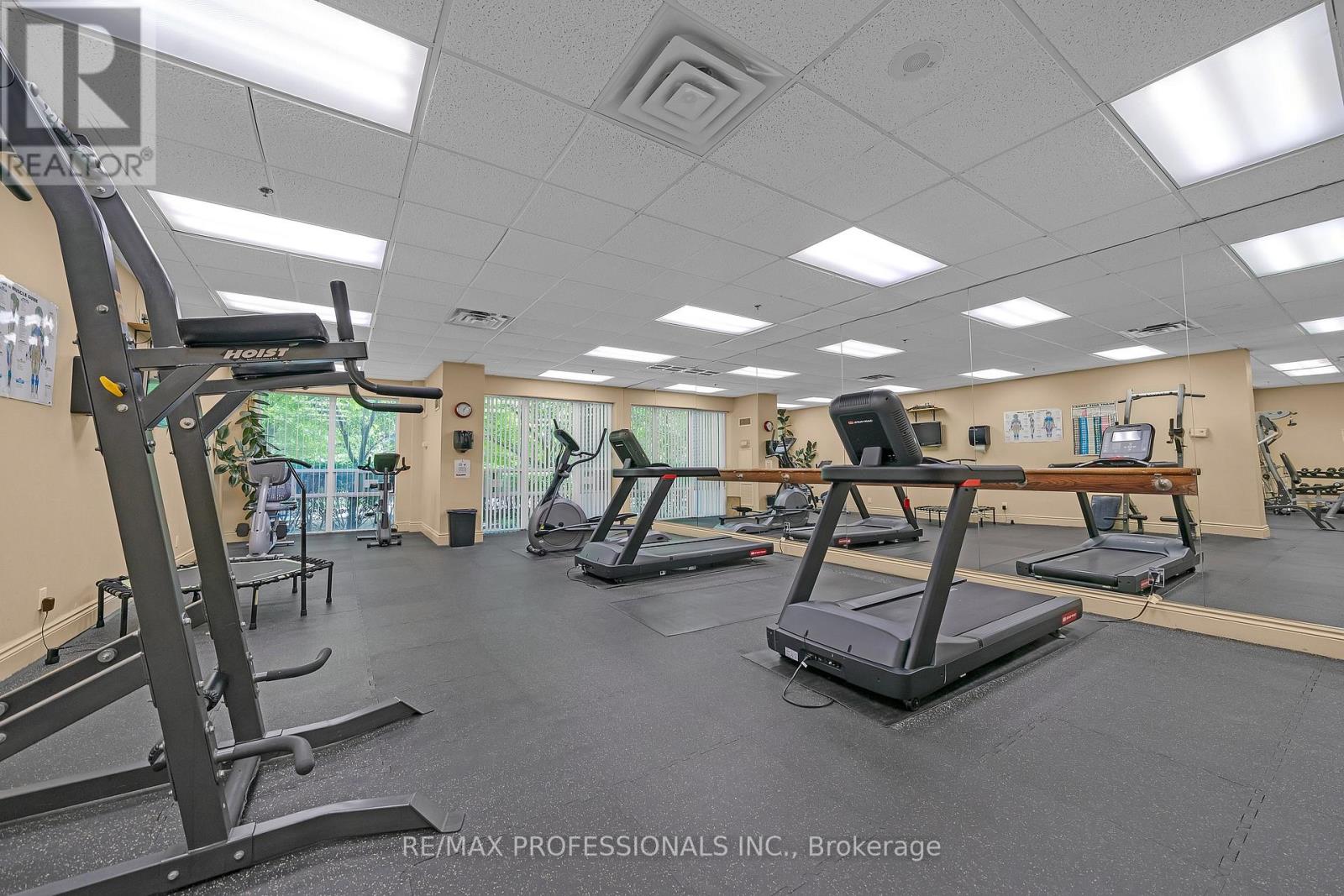 402 - 9 Michael Power Place, Toronto, Ontario  M9A 0A5 - Photo 14 - W13703836