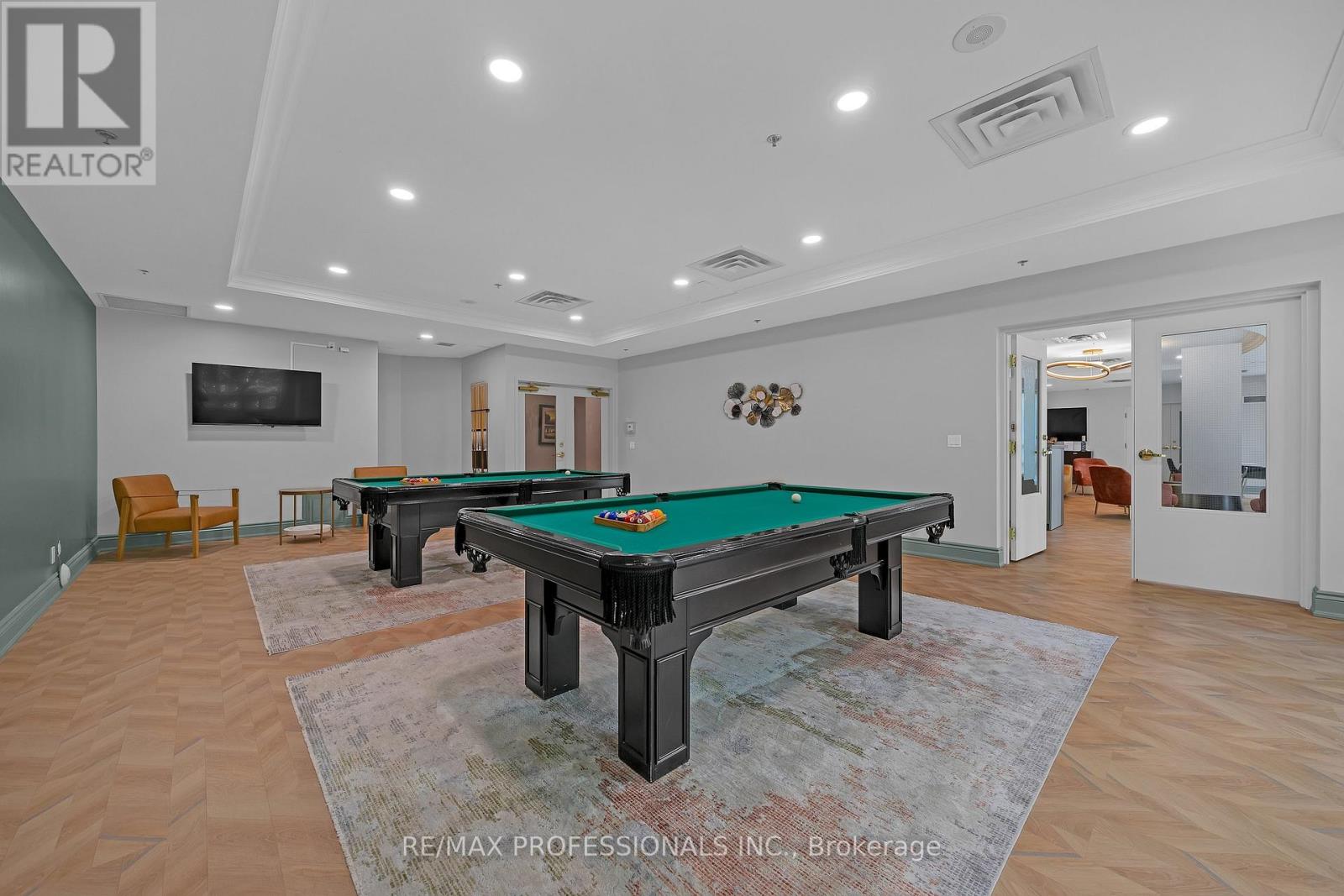 402 - 9 Michael Power Place, Toronto, Ontario  M9A 0A5 - Photo 17 - W13703836