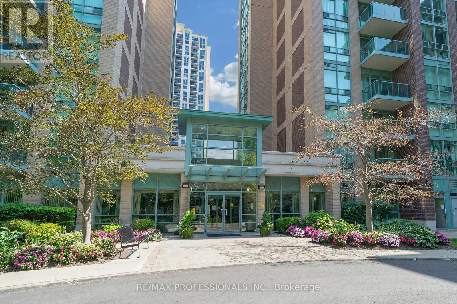 402 - 9 Michael Power Place, Toronto, Ontario  M9A 0A5 - Photo 28 - W13703836