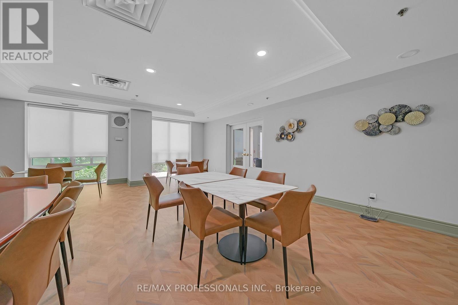 402 - 9 Michael Power Place, Toronto, Ontario  M9A 0A5 - Photo 31 - W13703836