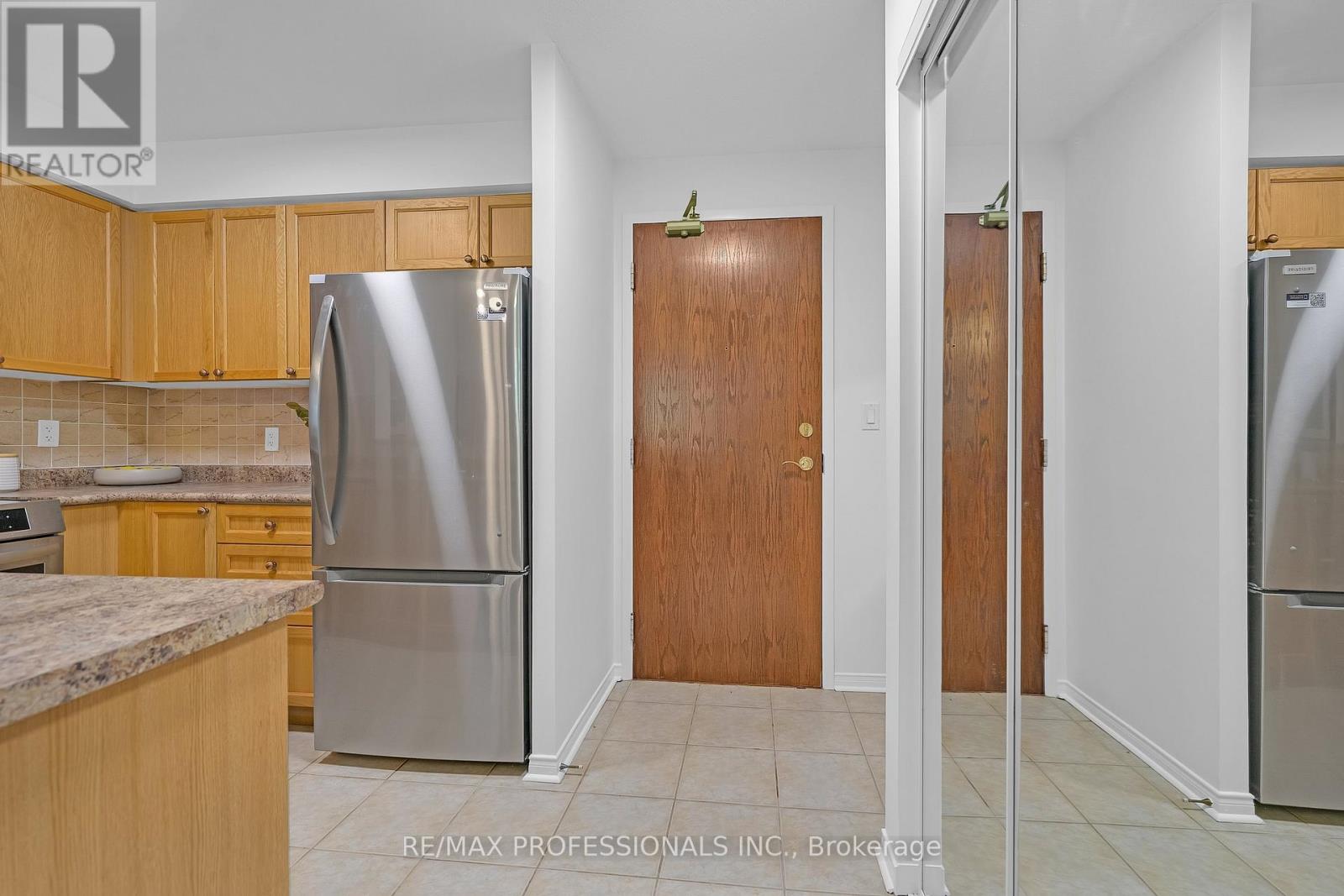 402 - 9 Michael Power Place, Toronto, Ontario  M9A 0A5 - Photo 32 - W13703836