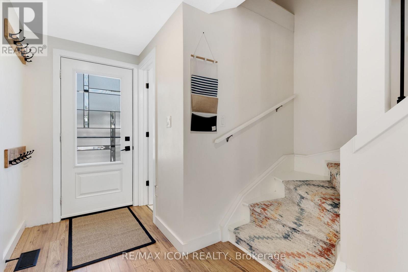 311 Misty Crescent, Kitchener, Ontario  N2B 3V4 - Photo 5 - X13702482