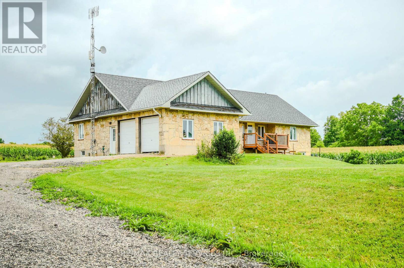 107 6th Line, Haldimand, Ontario  N3W 1Y8 - Photo 2 - X13703802