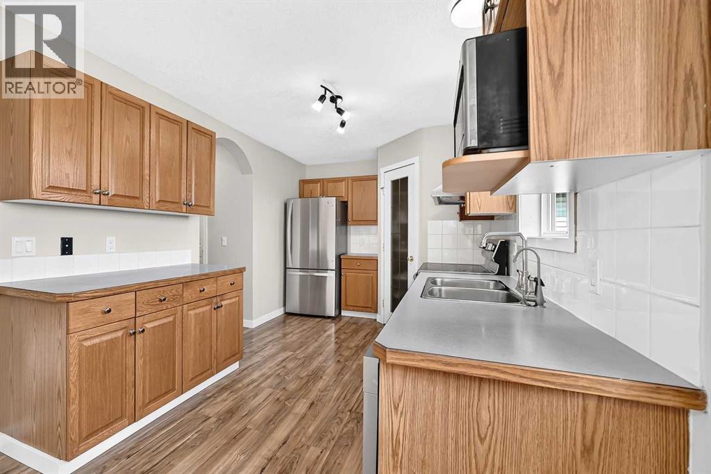 151 Applestone Park SE, Calgary, Alberta  T2A 7W2 - Photo 4 - A2331155