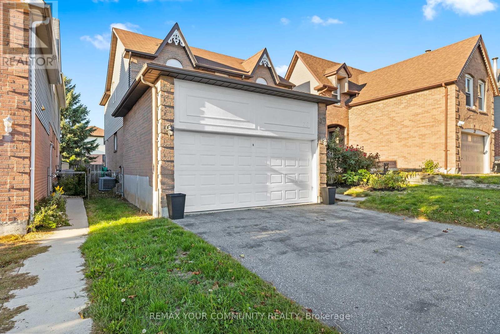 30 CHAPMAN DRIVE, Ajax, Ontario