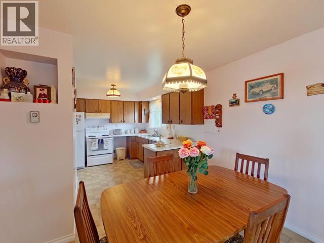 3284 Cariboo Ave, Powell River, British Columbia   - Photo 18 - 19735