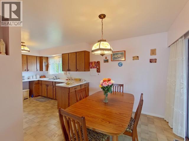 3284 Cariboo Ave, Powell River, British Columbia   - Photo 11 - 19735