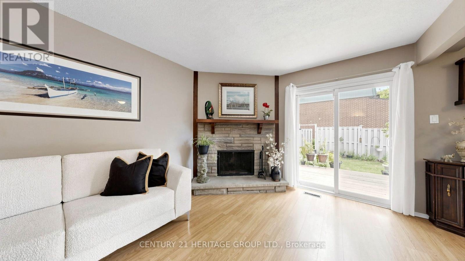 27 Dunkeld Way, Markham, Ontario  L3T 4Y8 - Photo 2 - N13632568