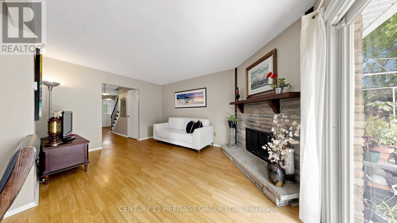 27 Dunkeld Way, Markham, Ontario  L3T 4Y8 - Photo 4 - N13632568