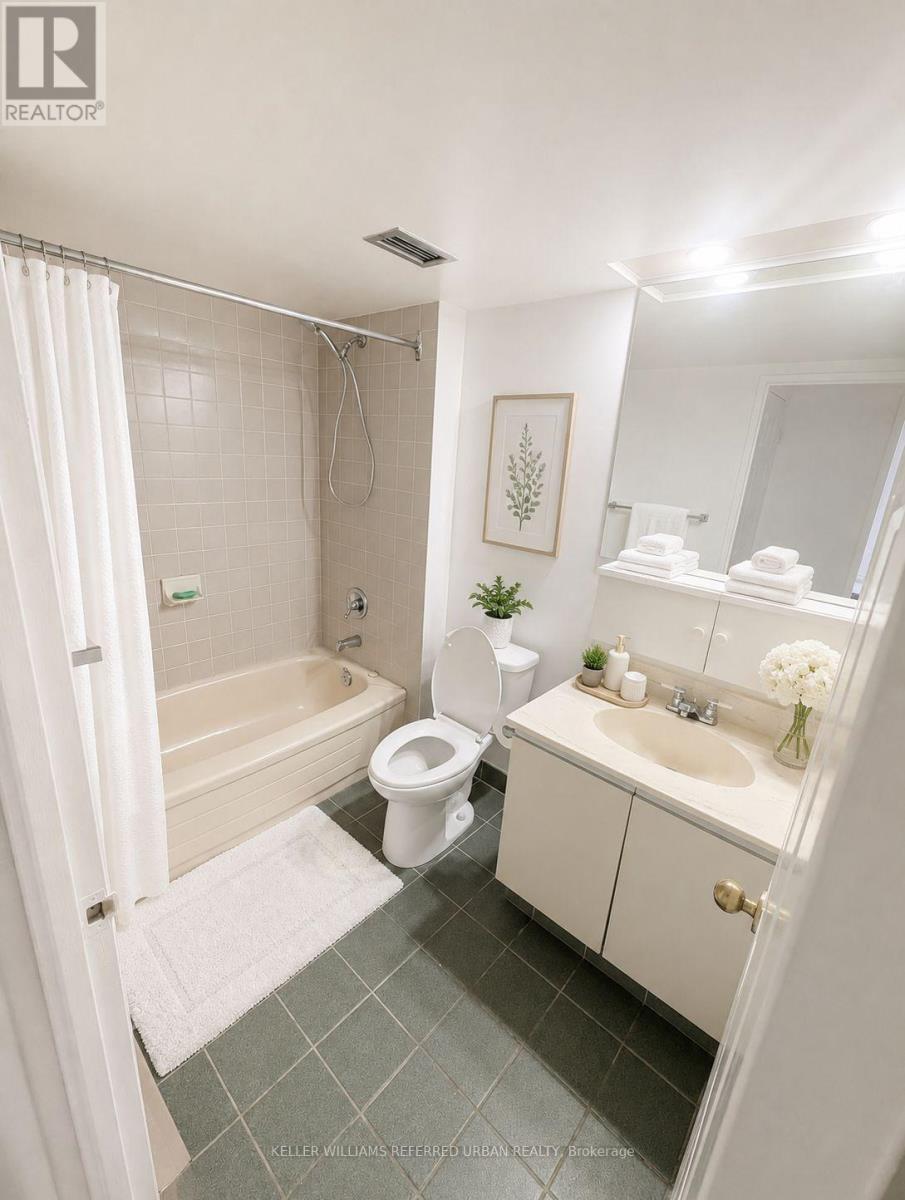 215 - 705 King Street W, Toronto, Ontario M5V 2W8 - Photo 3 - C13703868