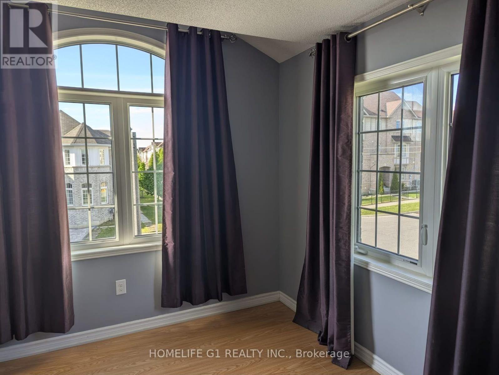 25 Hornett Way, Ajax, Ontario L1Z 0K6 - Photo 6 - E13703874